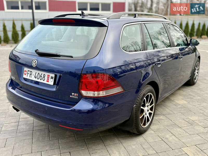 Универсал Volkswagen Golf 2010 в Луцке
