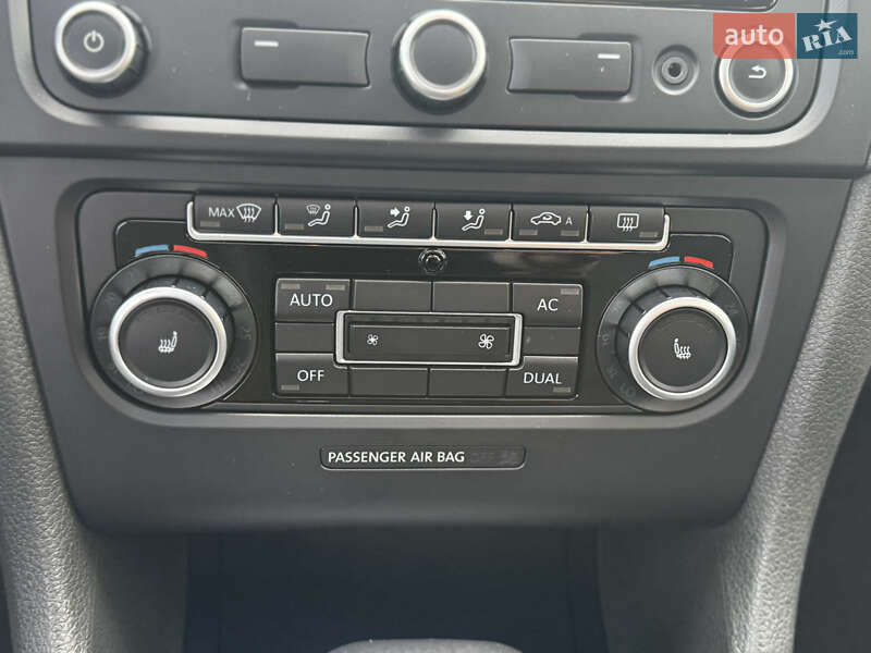 Универсал Volkswagen Golf 2010 в Луцке