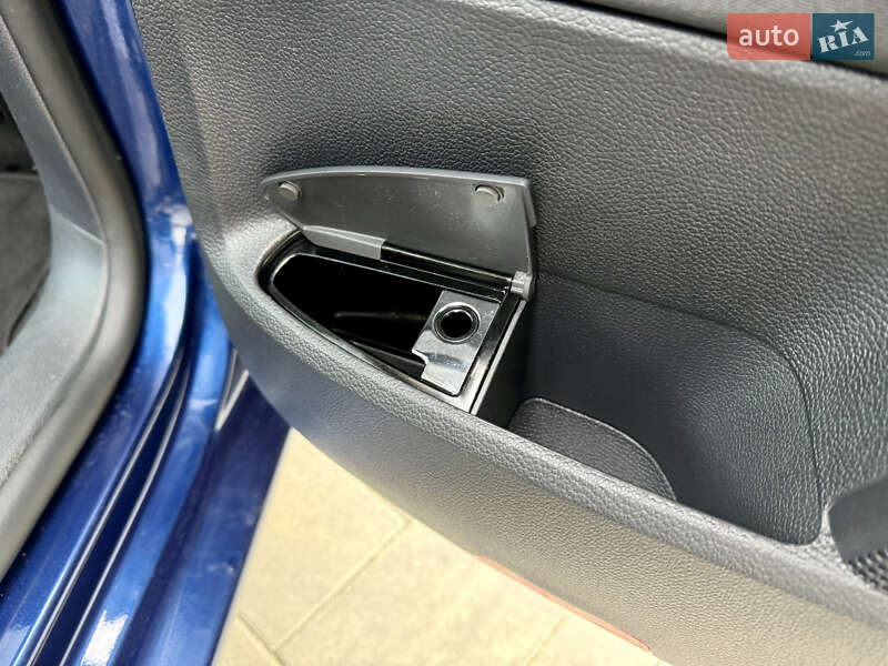 Универсал Volkswagen Golf 2010 в Луцке