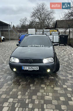 Универсал Volkswagen Golf 2002 в Гадяче