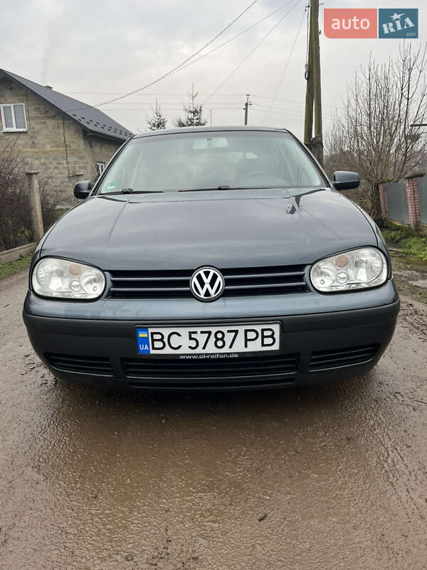 Volkswagen Golf 2003