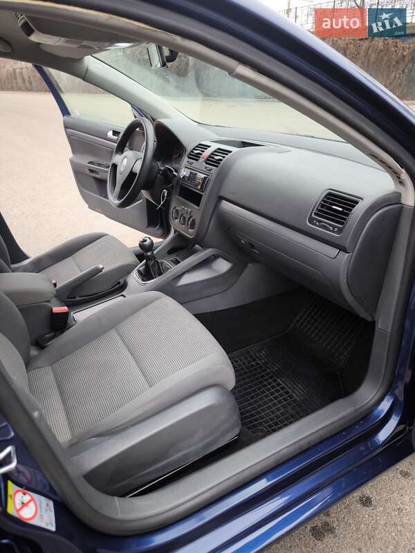 Универсал Volkswagen Golf 2009 в Днепре