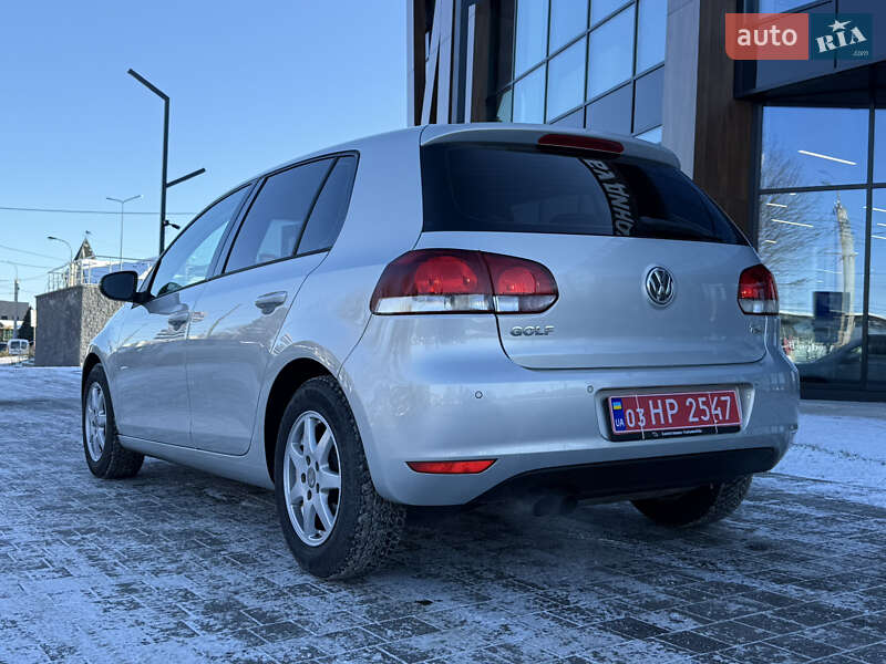 Хетчбек Volkswagen Golf 2009 в Луцьку