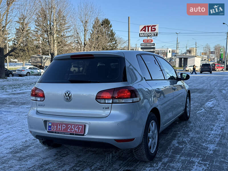 Хетчбек Volkswagen Golf 2009 в Луцьку