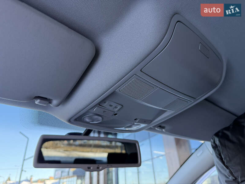 Хетчбек Volkswagen Golf 2009 в Луцьку