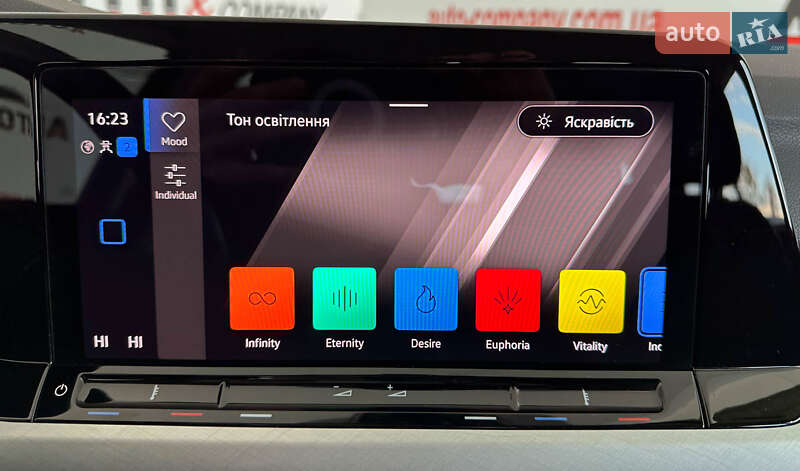 Універсал Volkswagen Golf 2020 в Львові фото 33 Універсал Volkswagen Golf 2020 в Львові