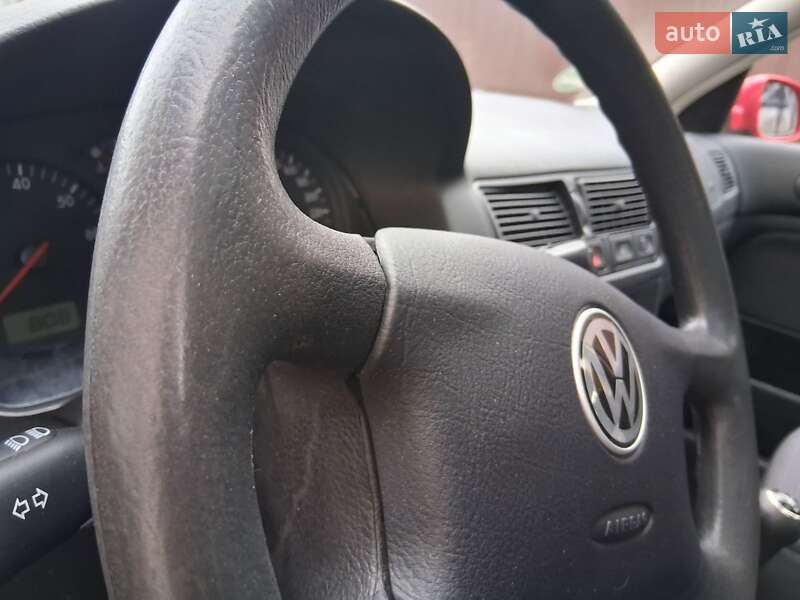 Универсал Volkswagen Golf 2002 в Харькове