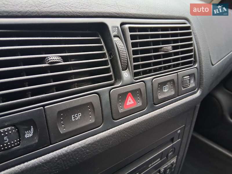 Универсал Volkswagen Golf 2002 в Харькове