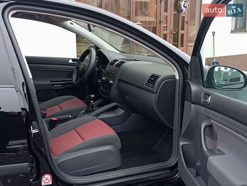 Хетчбек Volkswagen Golf 2006 в Бучачі