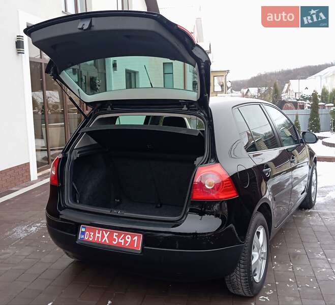 Хетчбек Volkswagen Golf 2006 в Бучачі