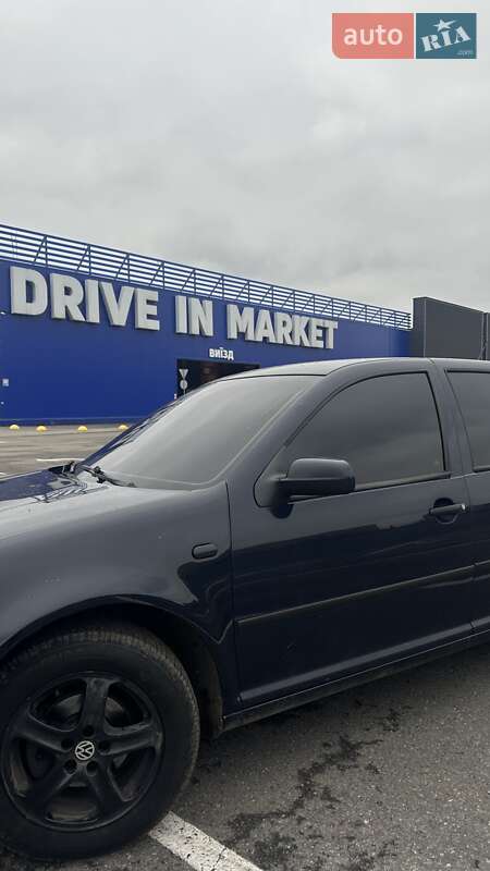 Хетчбек Volkswagen Golf 2002 в Полтаві