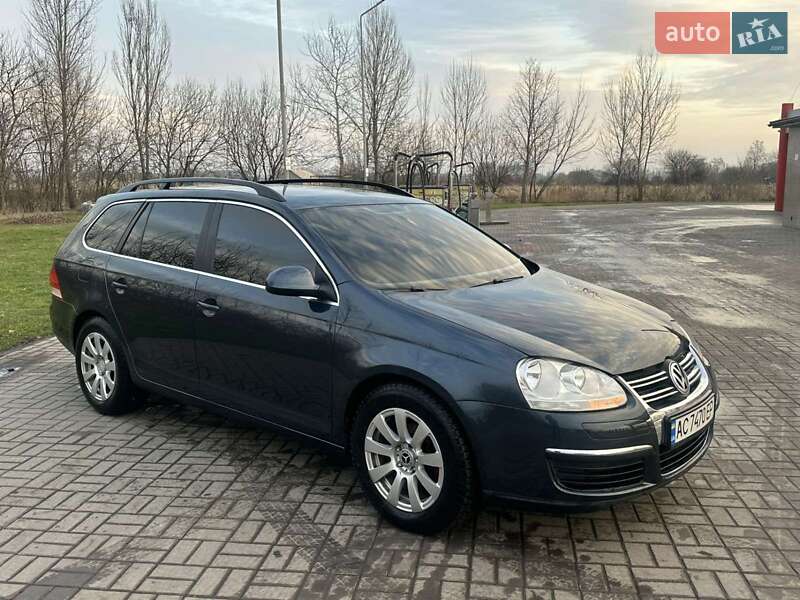 Універсал Volkswagen Golf 2008 в Нововолинську