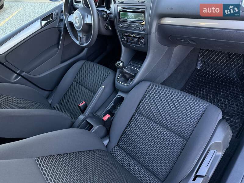 Хетчбек Volkswagen Golf 2011 в Мукачевому