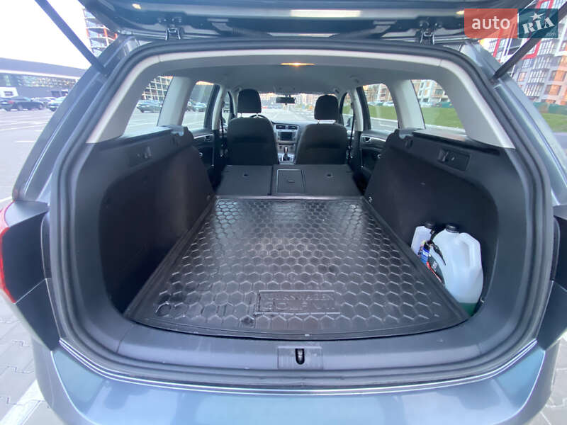 Універсал Volkswagen Golf 2015 в Києві