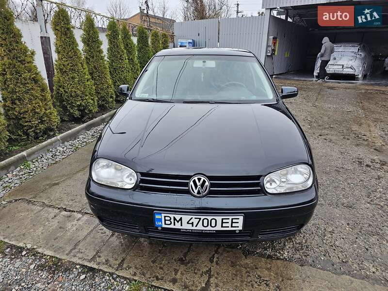 Хэтчбек Volkswagen Golf 2003 в Недригайлове