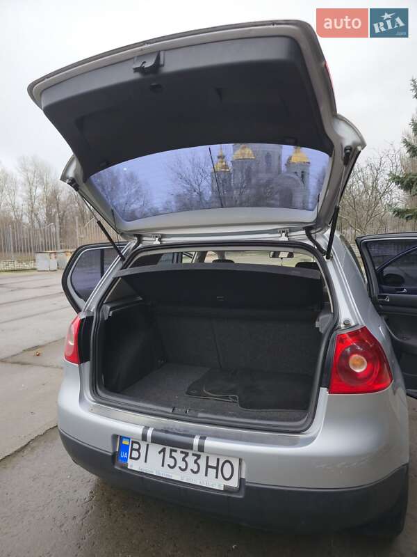 Хэтчбек Volkswagen Golf 2007 в Днепре