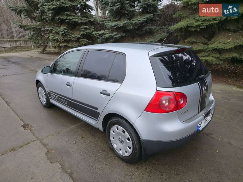 Хэтчбек Volkswagen Golf 2007 в Днепре