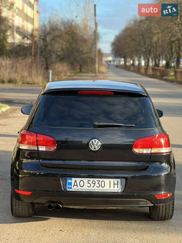 Хетчбек Volkswagen Golf 2009 в Мукачевому