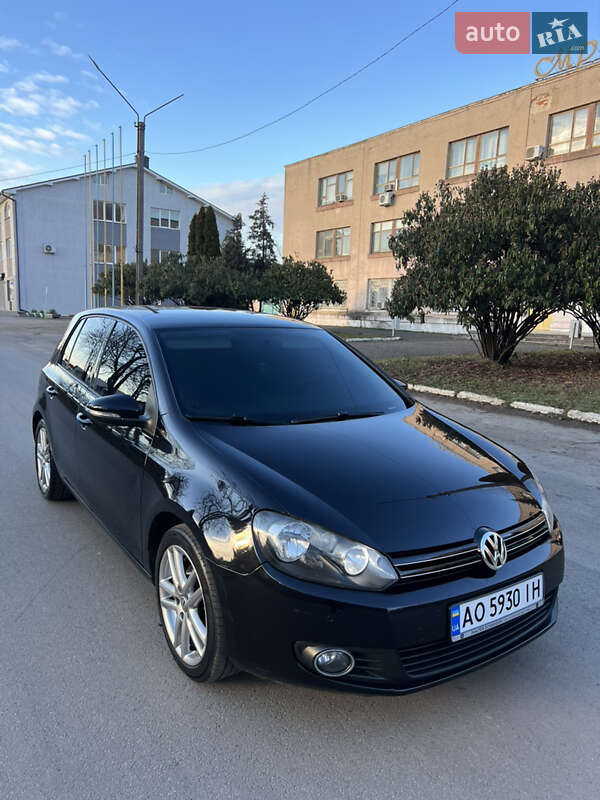 Хетчбек Volkswagen Golf 2009 в Мукачевому