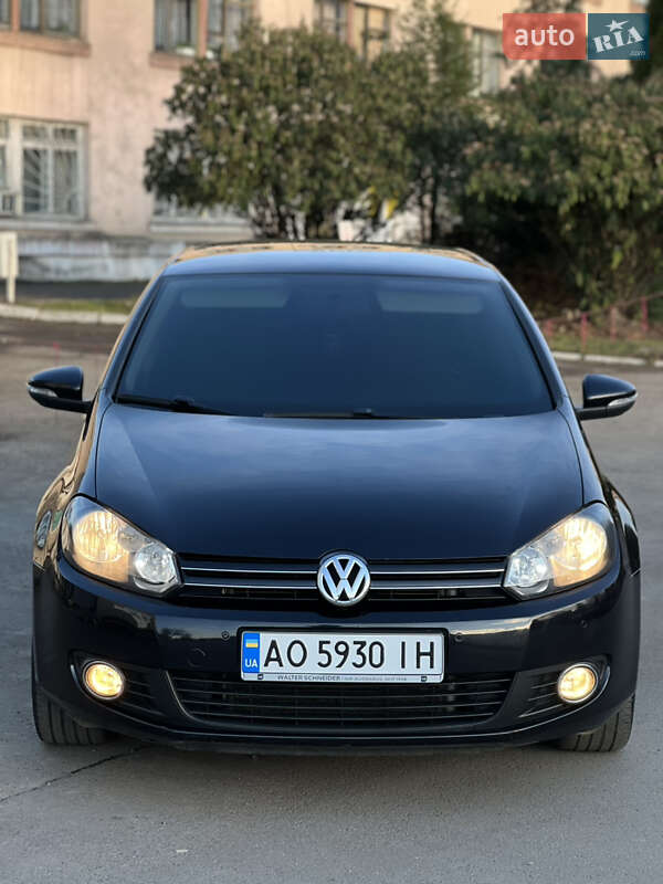 Хетчбек Volkswagen Golf 2009 в Мукачевому