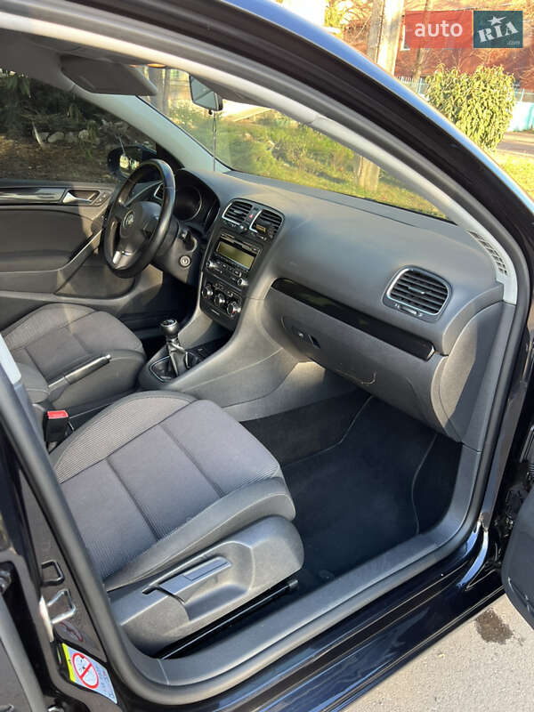 Хетчбек Volkswagen Golf 2009 в Мукачевому