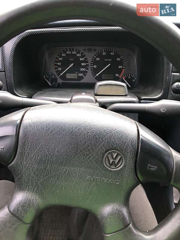 Хетчбек Volkswagen Golf 1993 в Мерефа