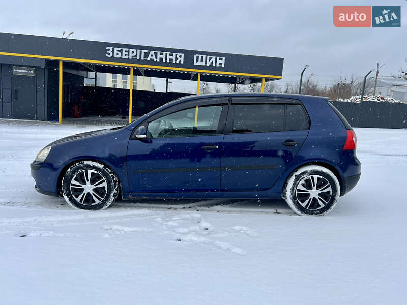 Хетчбек Volkswagen Golf 2005 в Харкові