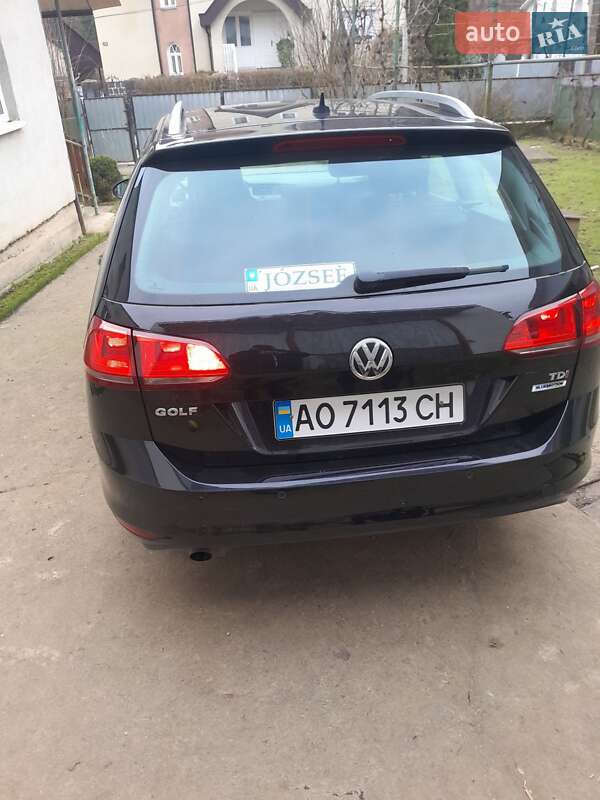Універсал Volkswagen Golf 2015 в Ужгороді