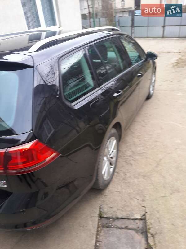 Універсал Volkswagen Golf 2015 в Ужгороді