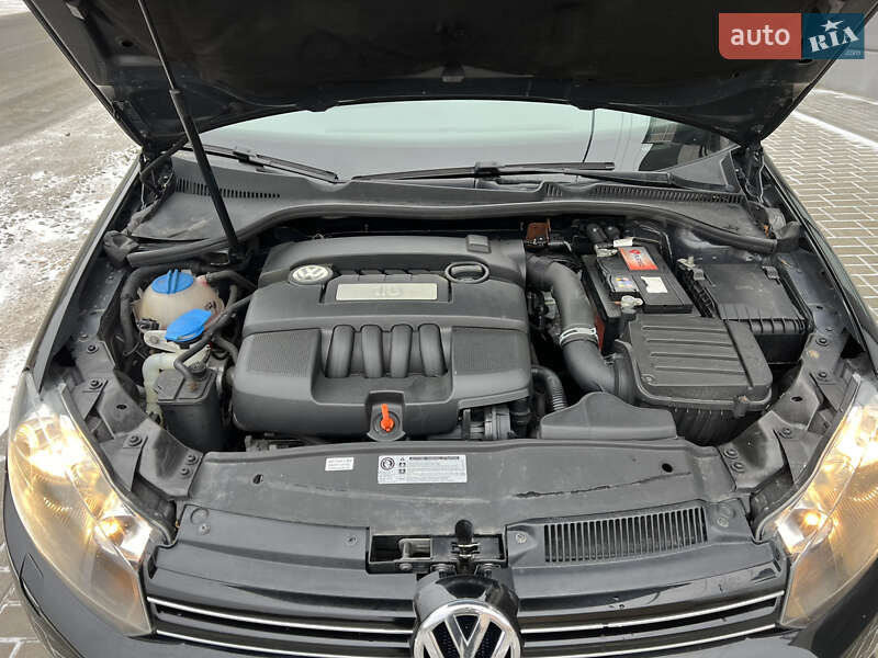 Універсал Volkswagen Golf 2010 в Тернополі