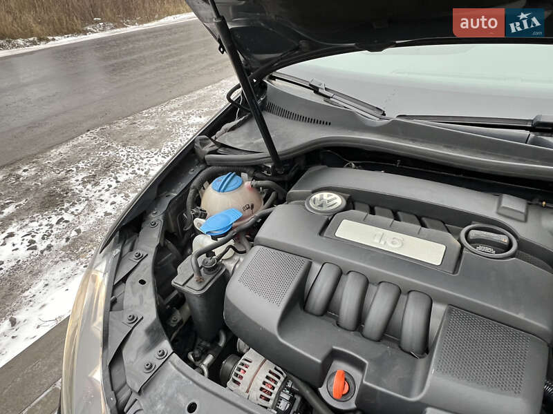 Універсал Volkswagen Golf 2010 в Тернополі