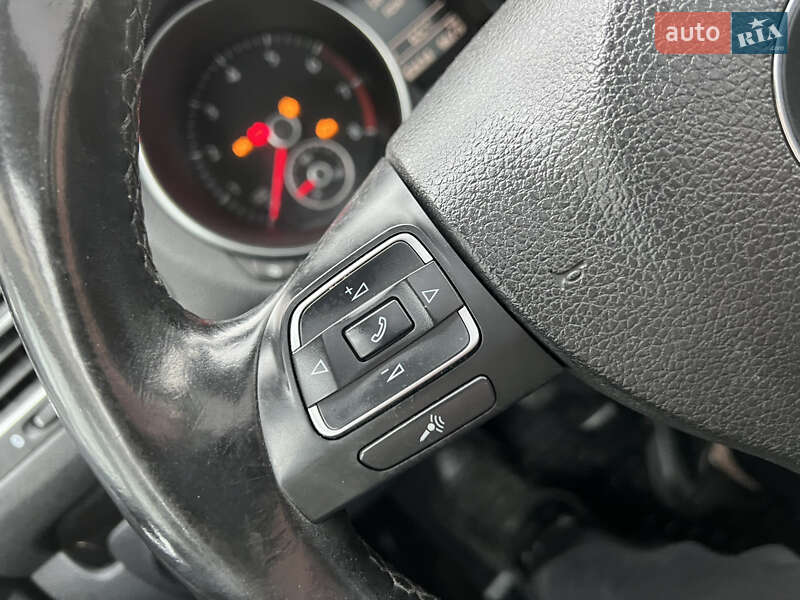 Універсал Volkswagen Golf 2010 в Тернополі