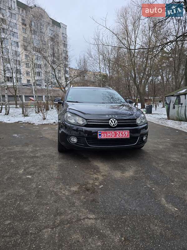 Універсал Volkswagen Golf 2010 в Києві