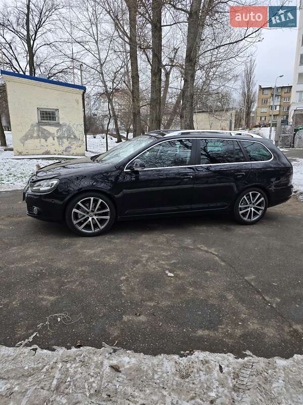 Універсал Volkswagen Golf 2010 в Києві