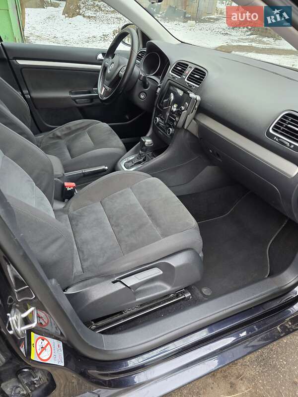 Універсал Volkswagen Golf 2010 в Києві