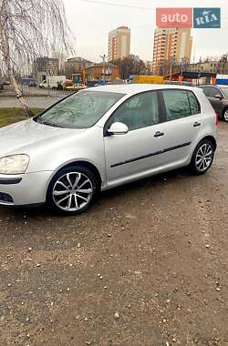 Хетчбек Volkswagen Golf 2004 в Харкові