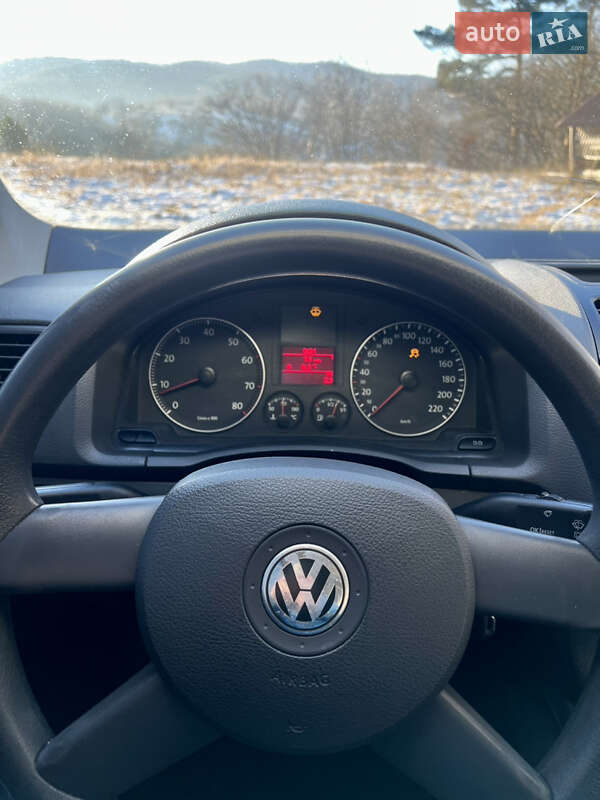 Хетчбек Volkswagen Golf 2003 в Долині