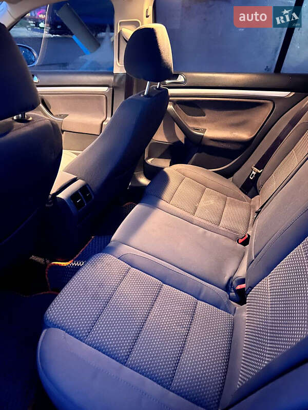 Универсал Volkswagen Golf 2007 в Киеве