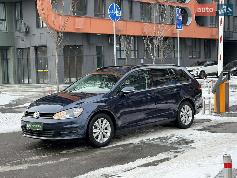 Універсал Volkswagen Golf 2017 в Києві