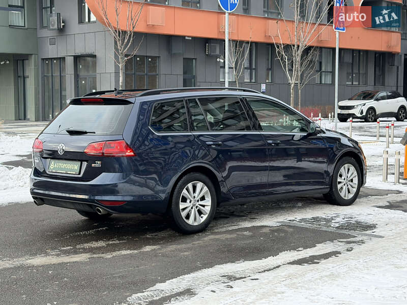 Універсал Volkswagen Golf 2017 в Києві
