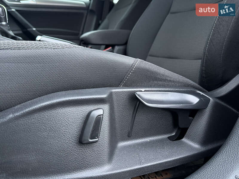 Універсал Volkswagen Golf 2017 в Києві