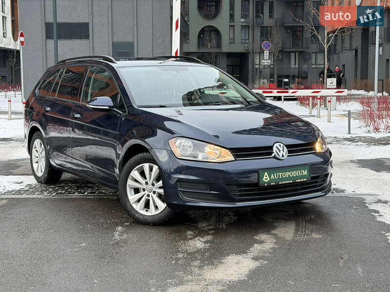 Універсал Volkswagen Golf 2017 в Києві