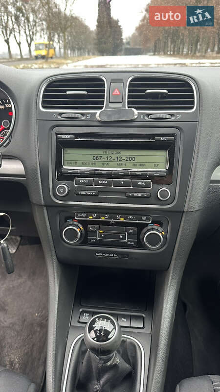 Хетчбек Volkswagen Golf 2010 в Володимирі