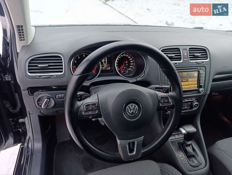 Хетчбек Volkswagen Golf 2011 в Києві