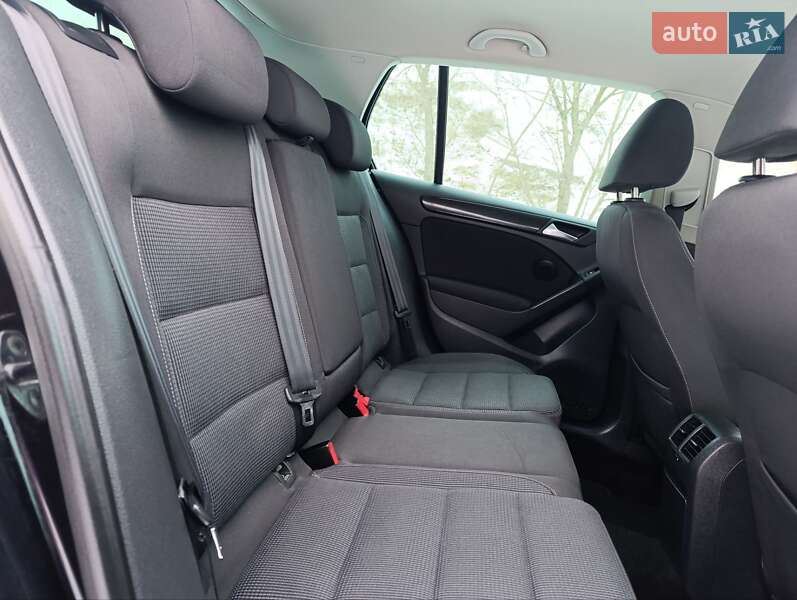 Хетчбек Volkswagen Golf 2011 в Києві