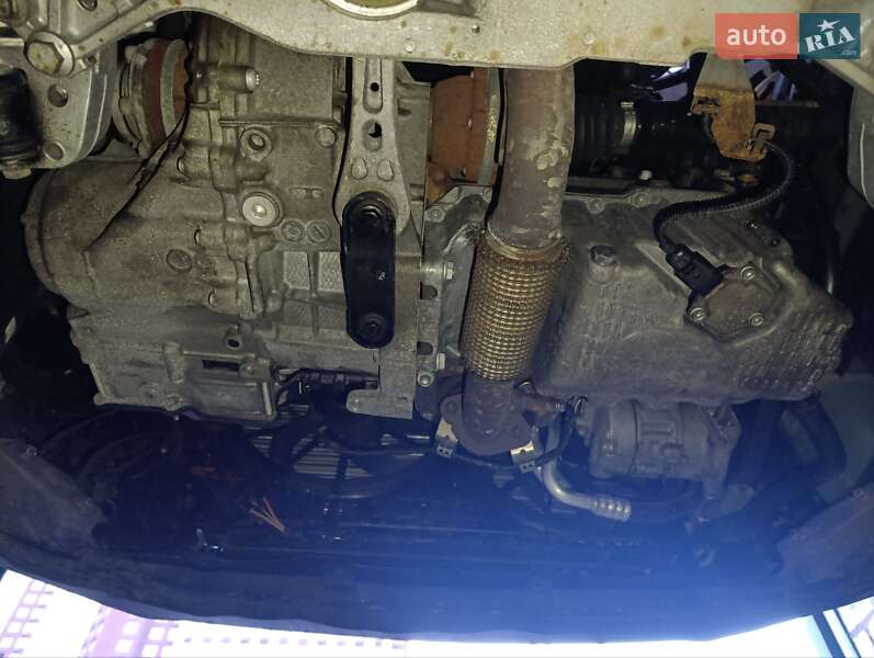 Хетчбек Volkswagen Golf 2011 в Києві