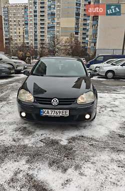 Хетчбек Volkswagen Golf 2006 в Києві