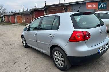 Хэтчбек Volkswagen Golf 2005 в Хмельницком