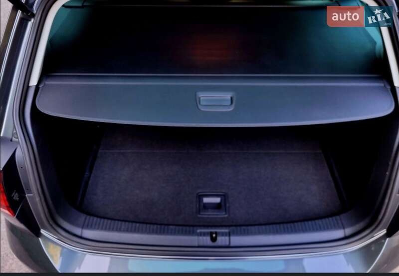 Универсал Volkswagen Golf 2017 в Мурованых Куриловцах