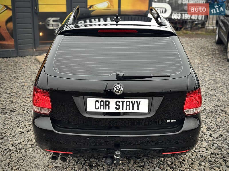 Універсал Volkswagen Golf 2012 в Стрию